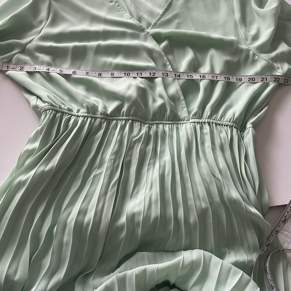 V Neck Pleated Long Sleeve Dress - Picture 8 of 12